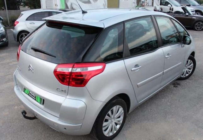Left hand drive CITROEN C4 PICASSO 1.6 HDI 110 BHP CONFORT